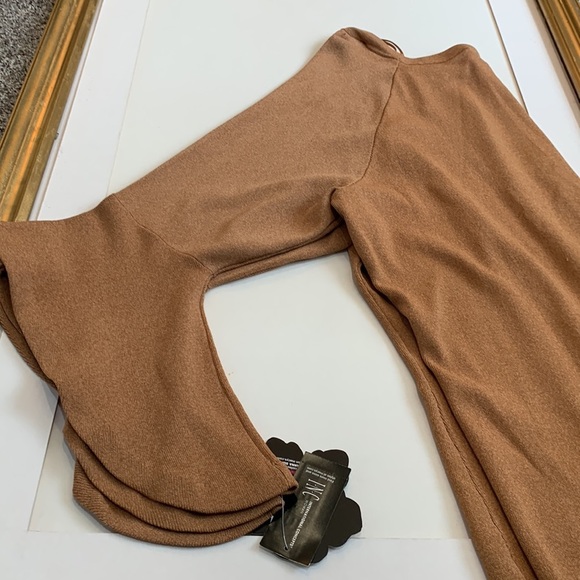 Inc camel tan sweater bell sleeves size 3x like new condition - Picture 10 of 10